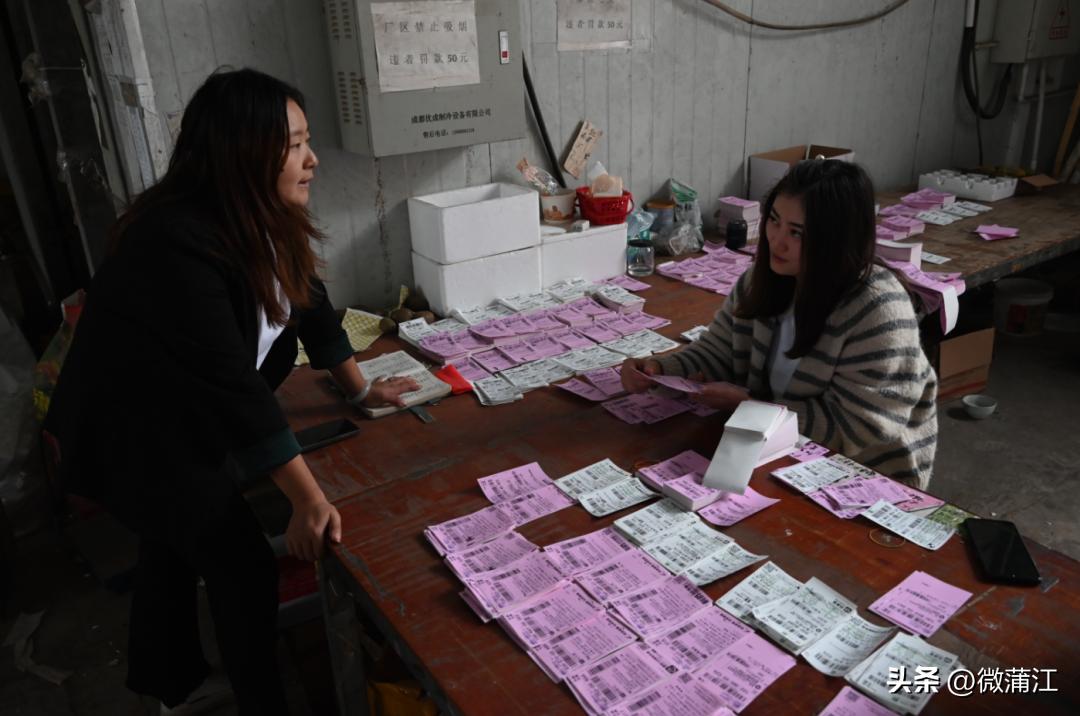 朋友圈里的二十大时光|年销数千万元！“95后”返乡卖猕猴桃：要让乡亲钱包鼓起来