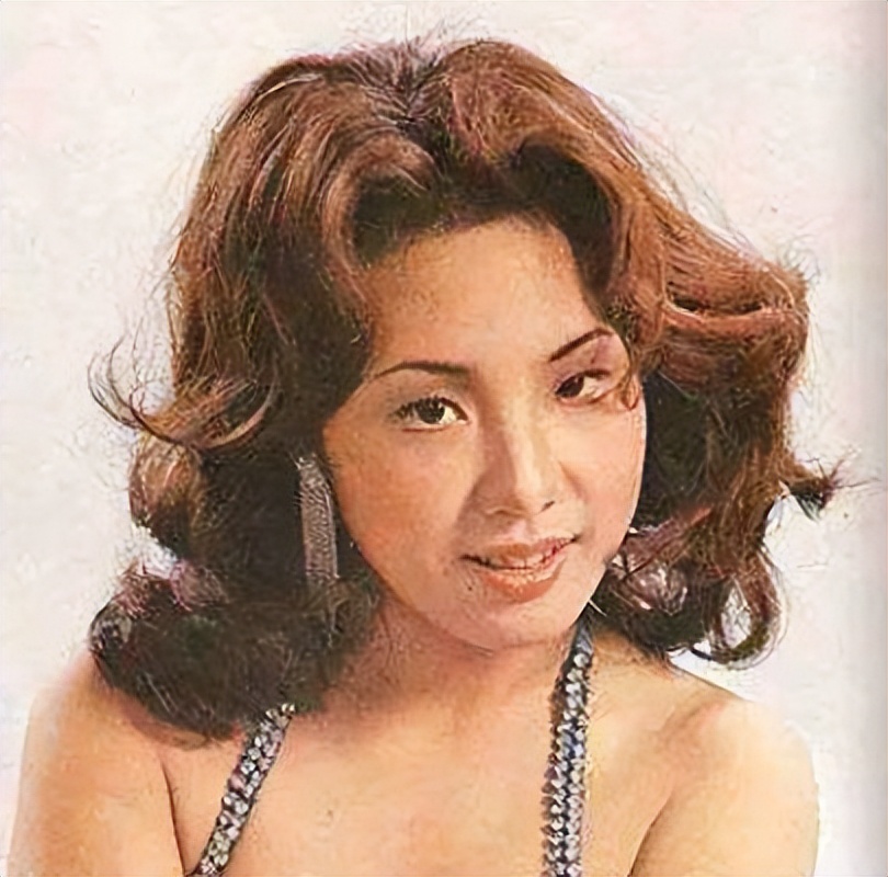 *星艳**出家当尼姑，称看小电影不如自己演，犀利点评林志玲是小黑枣