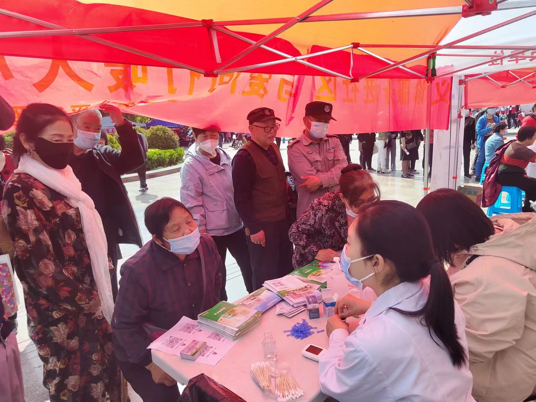 生命教育救在身边河北省举行“5·8世界红十字日”纪念活动