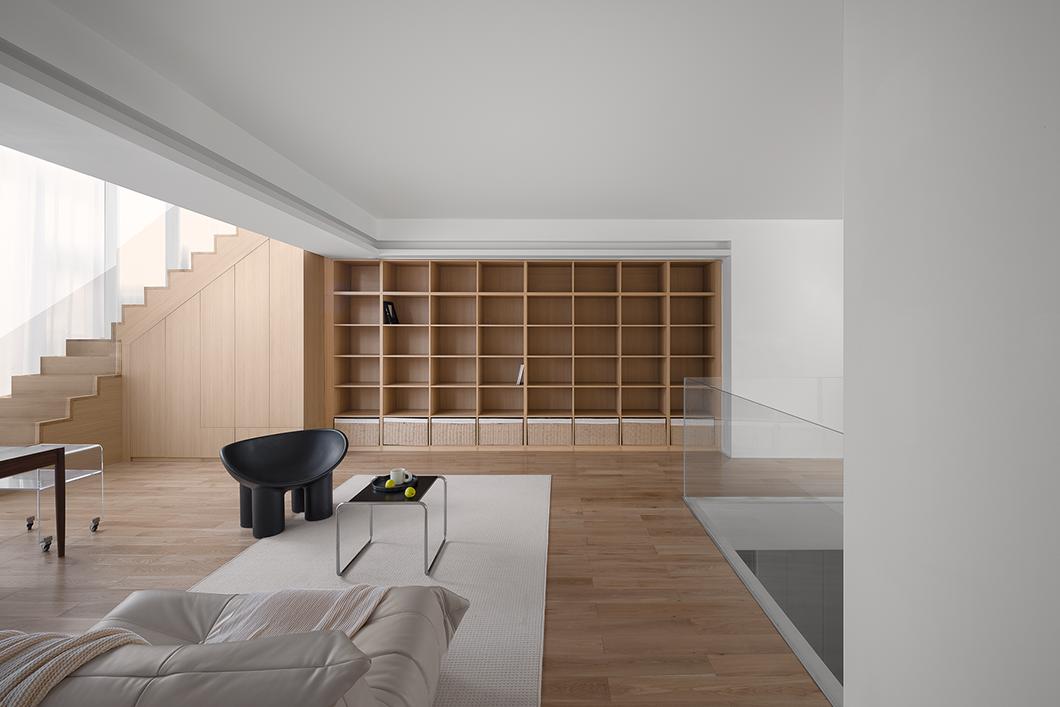 顶层复式楼带露台怎么装修,顶层复式带大露台中式装修攻略