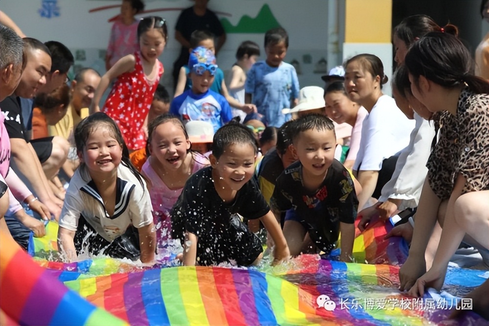 幼儿园夏季亲子游园会,开学亲子游园活动幼儿园