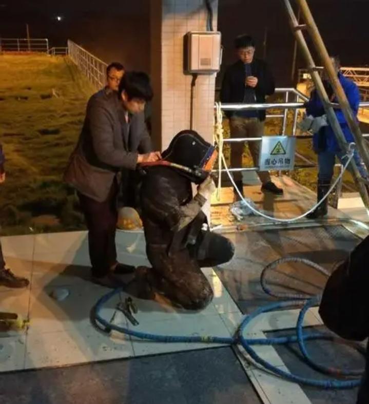 工地水鬼一个月多少工资,工地水鬼为什么不能把水抽干