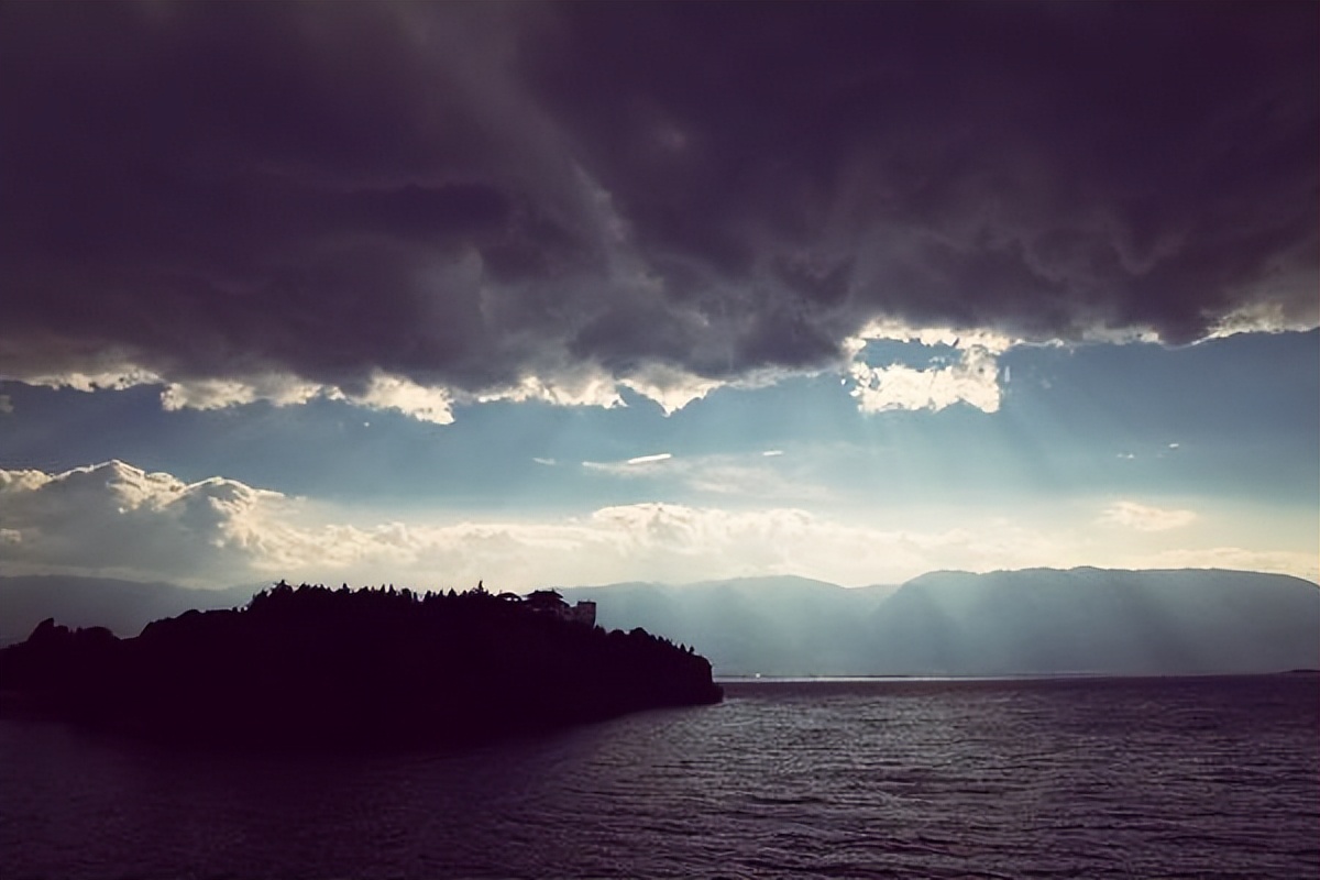 励志书单爆款文案素材,励志引起共鸣的爆款文案