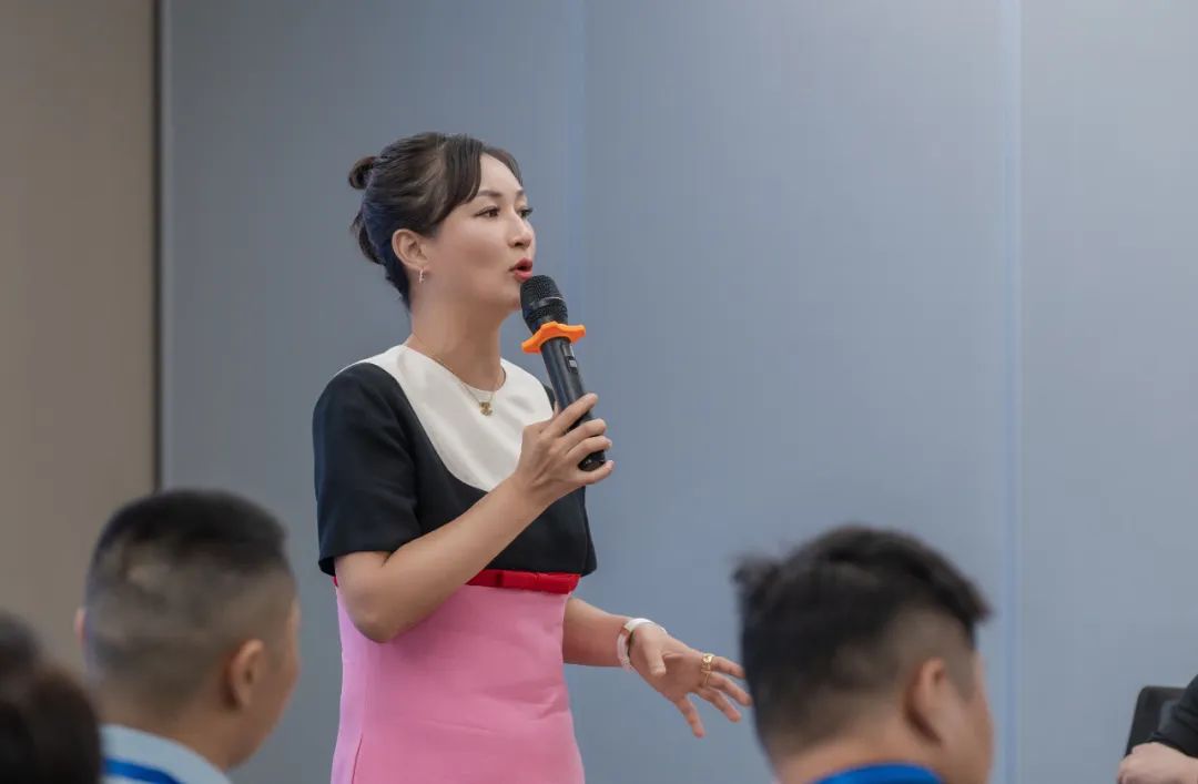 参观交流|杭州市装协携中博装饰一行参访千思