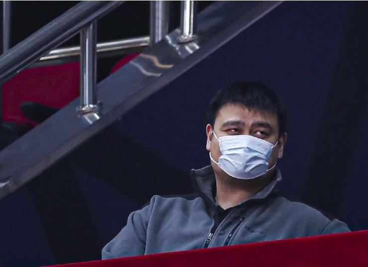 翟晓川朱彦西与球迷发生冲突,朱彦西三分绝杀翟晓川