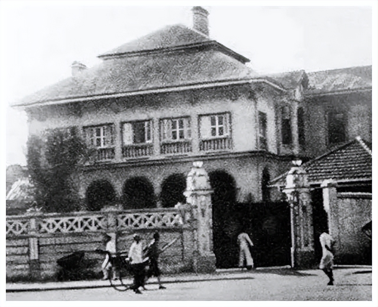 民国第一败家子张汉卿,民国第一败家子死在家门口