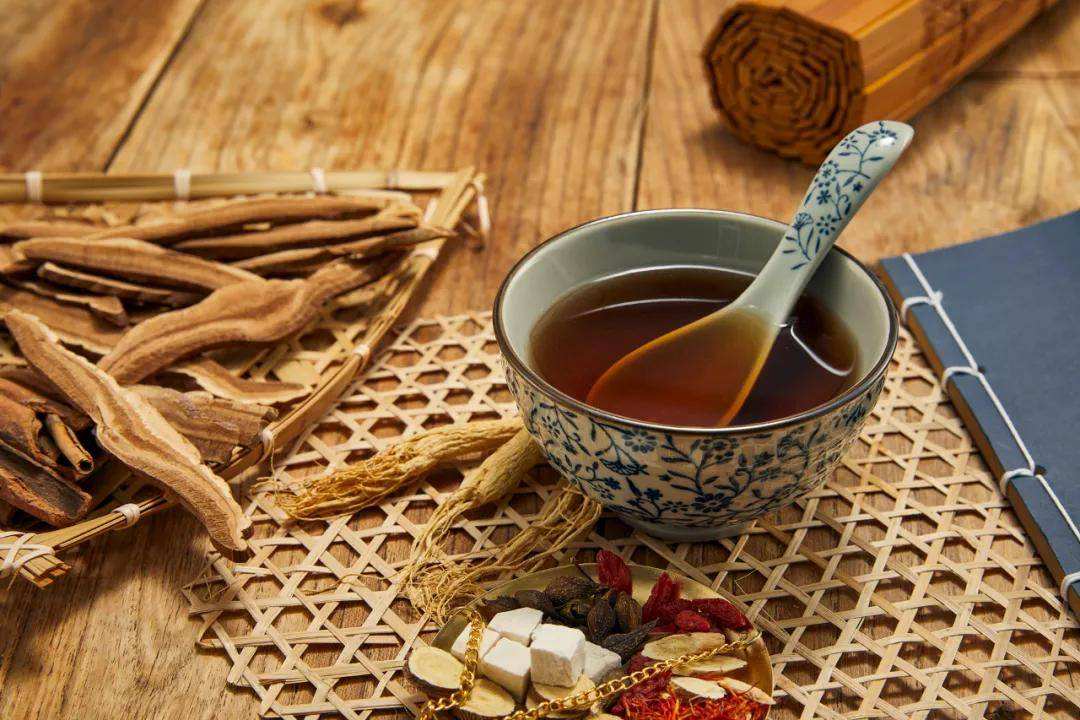 内膜薄月经量少吃什么能调理好,内膜薄月经量少中医调理