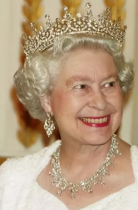 沙特王室送女王珠宝,沙特王室赠送的礼物