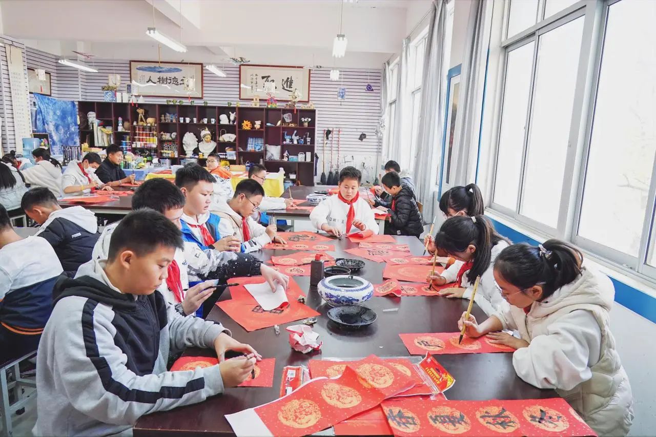 西南地区中小学美育高质量发展学术年会分会场在昆十中求...