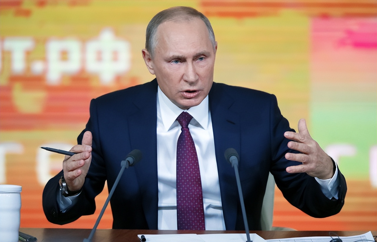 普京收到港口遇袭报告,普京收到沉痛噩耗