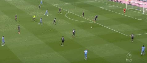 曼城球迷鼓掌欢迎瓜迪奥拉,曼城惊天逆转球迷反应