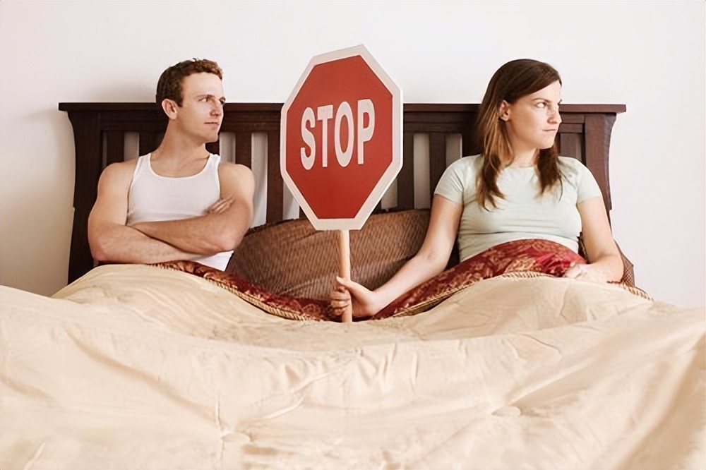 46岁大姐棋牌室感染HPV，“肉芽”长满脖子，劝告：四件事要少做