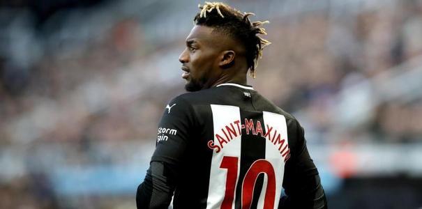 足球场上过人王,场上过人