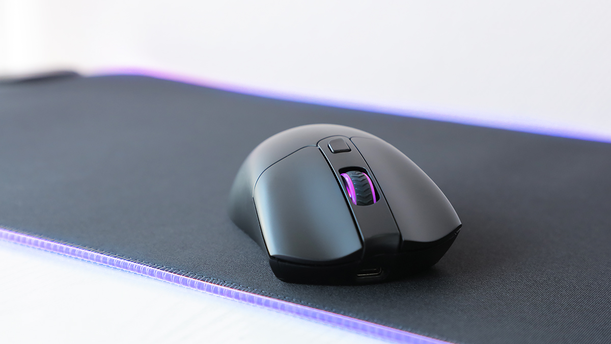 美加狮鼠标和罗技对比,美加狮mojom2游戏鼠标