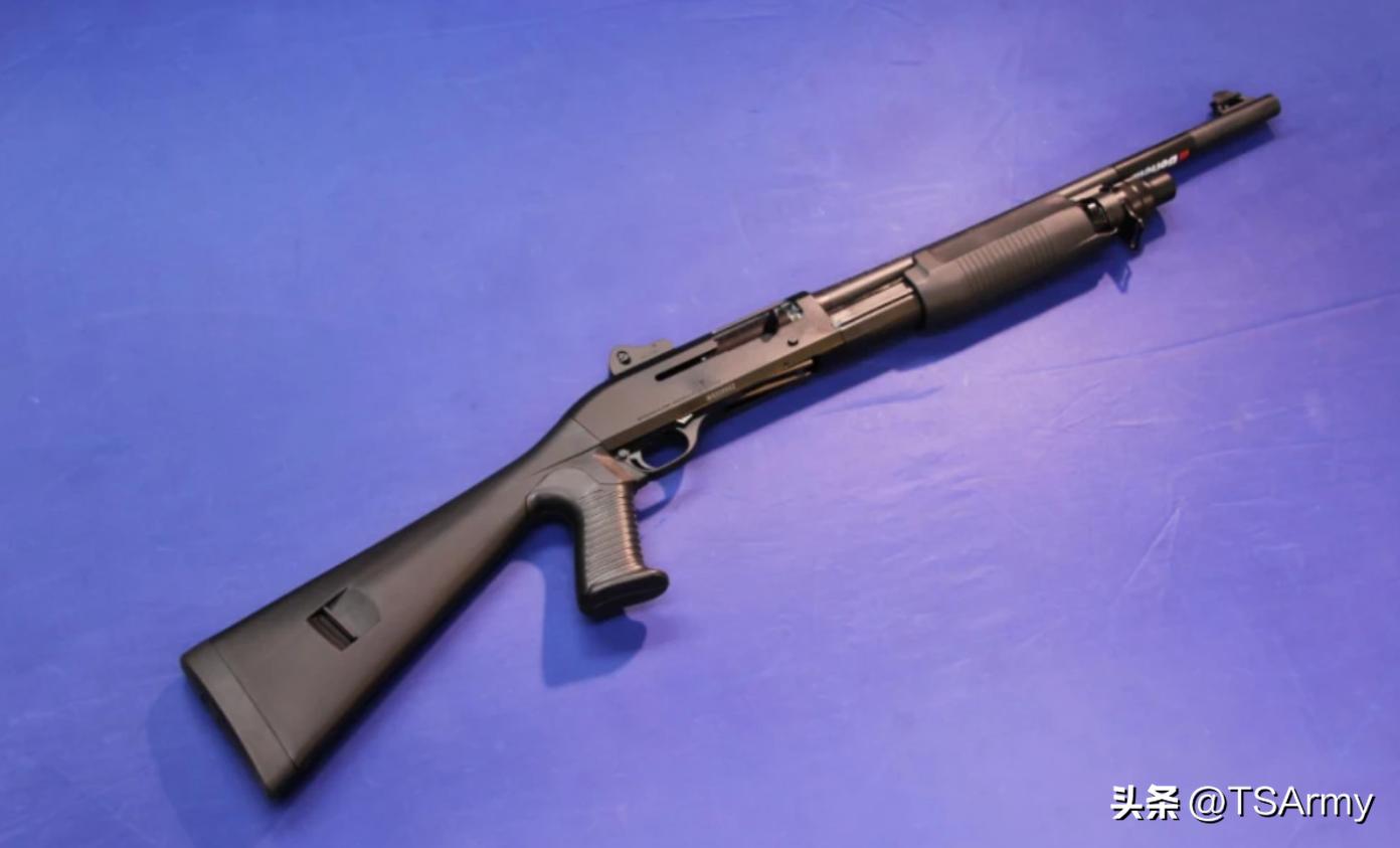 香港飞虎队使用的是什么枪械,飞虎队用的是什么手枪