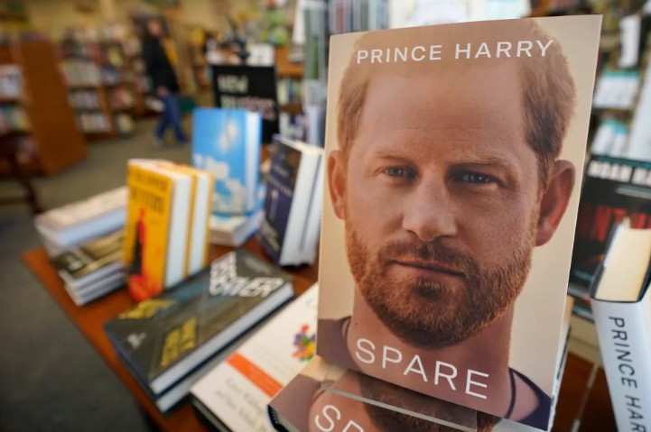 哈里王子回忆母亲戴安娜视频,哈里梅根回忆录写了什么