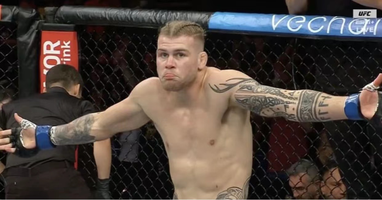 ufc275全部比赛回放,ufc275赛后官方评价