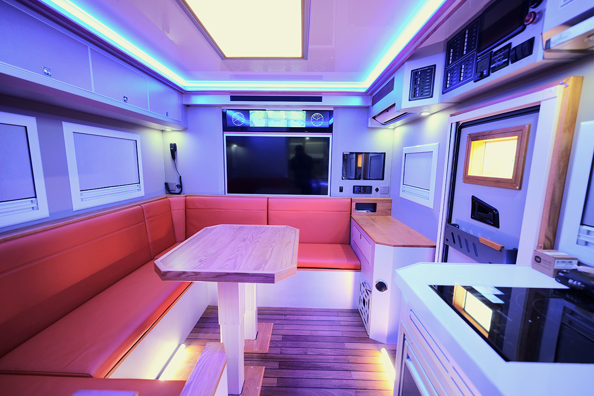 曼恩无疆越野房车,新重汽曼恩房车里面啥样