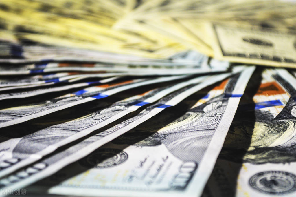 千亿人民币存银行多少利息,9千亿可以拿多少利息一年