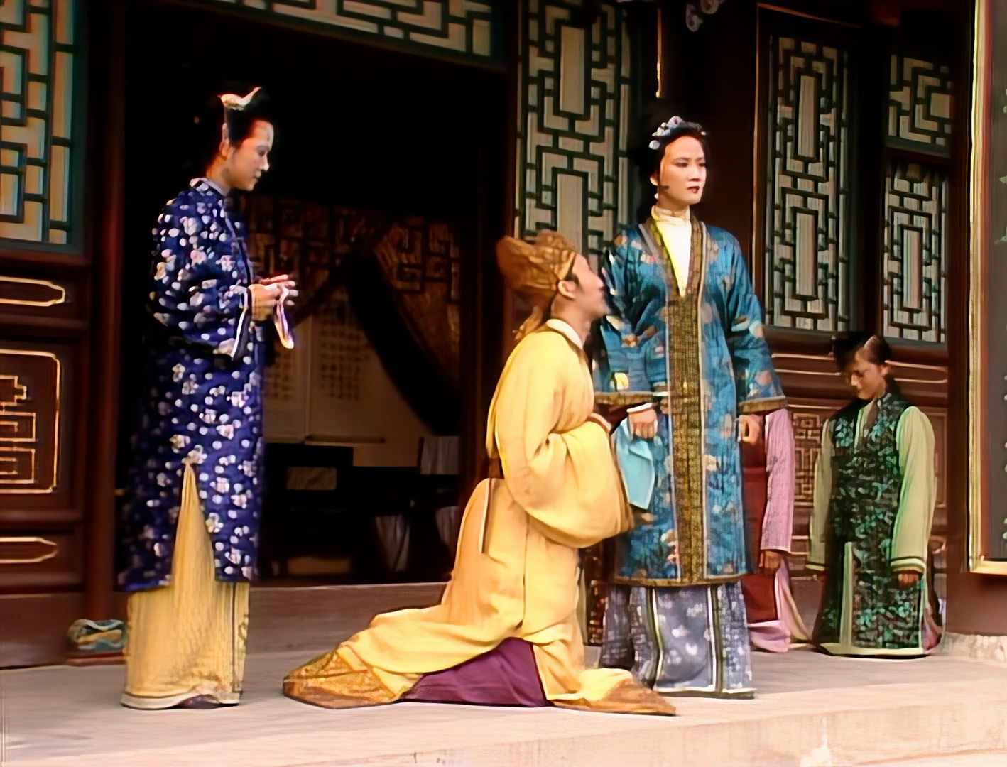 老零聊红楼：第六回收尾，聊聊侯门、真佛、洋钟、炕屏与凤蓉