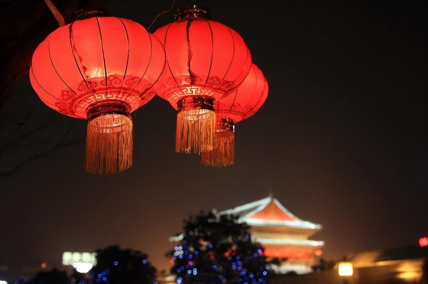 关于春节的诗词元日的手势,元日这首诗可以用来拜年吗