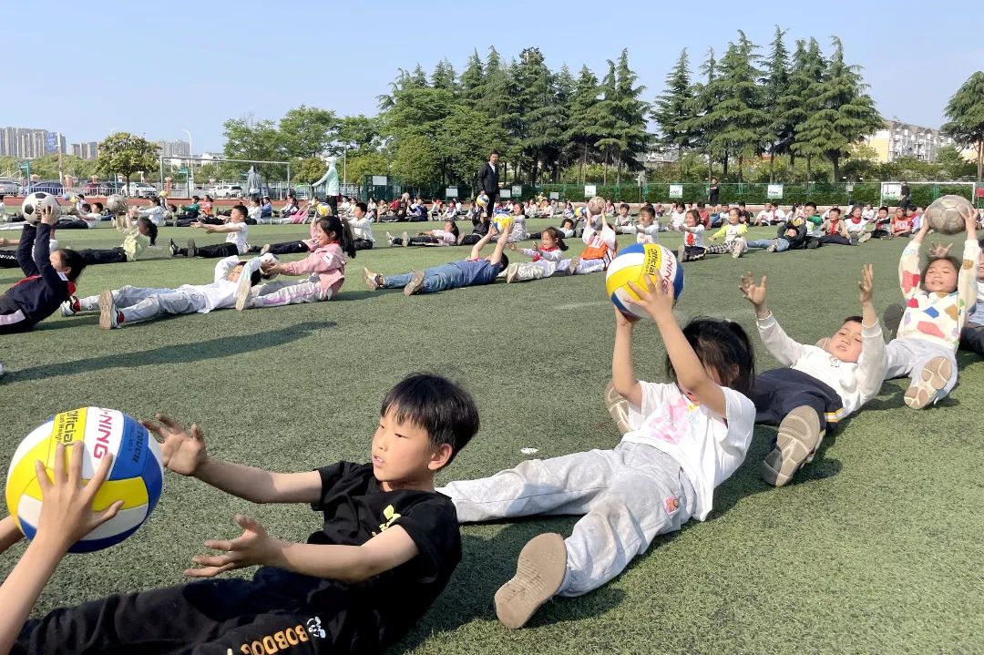 泰州中小学足球联赛,泰州智堡实验学校校运会接力赛