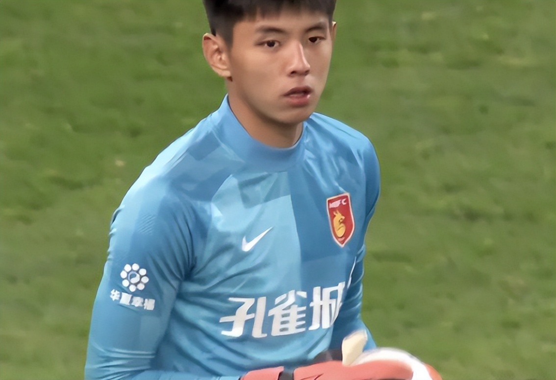 撞脸李现小男孩原视频,撞脸李现的萌娃