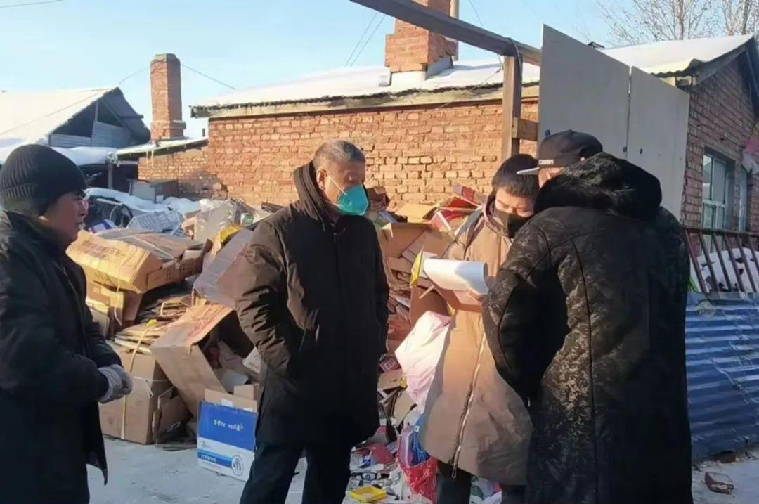 暖心服务小分队台账,暖心服务小分队忙碌在群众身边