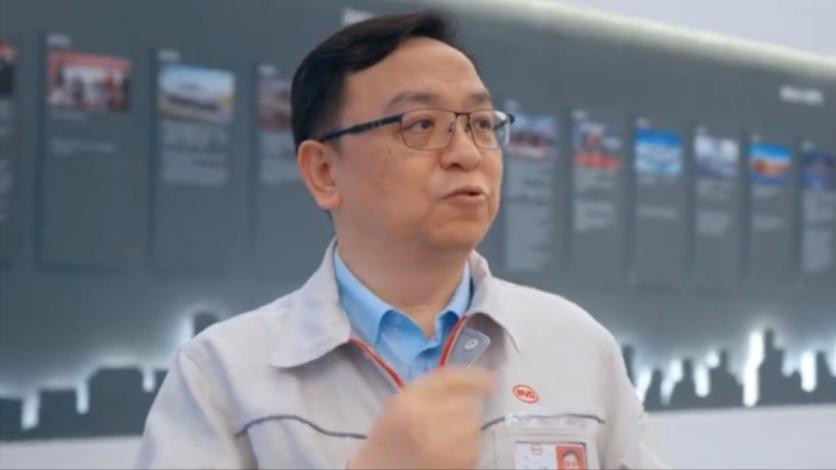 王传福父母双亡,王传福15岁成孤儿