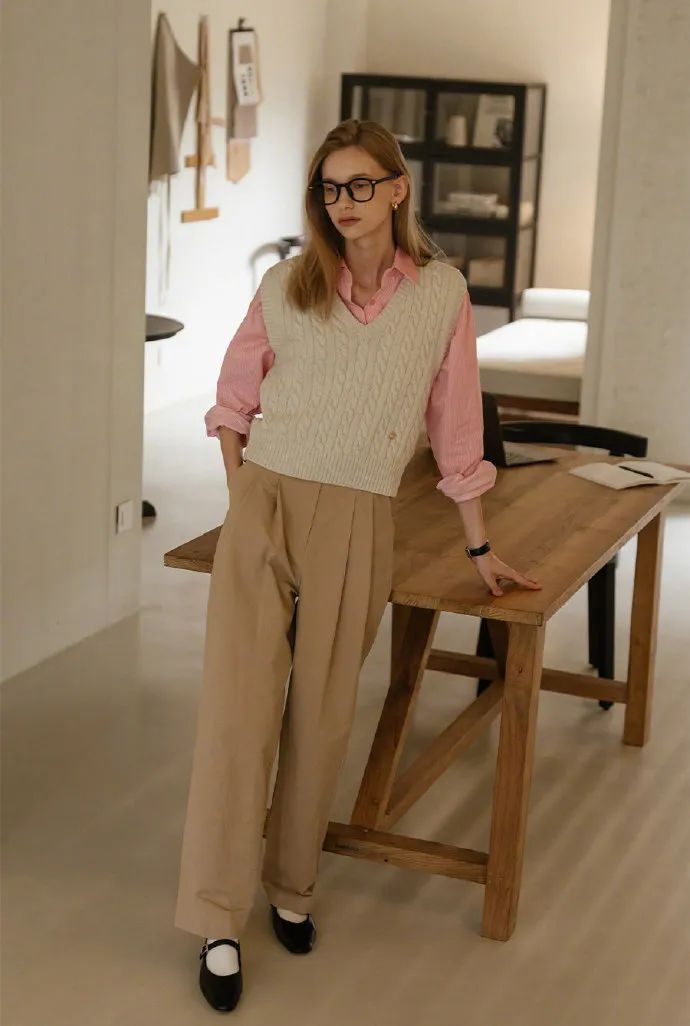 韩系秋冬新款穿搭,每日穿搭分享韩系新款秋冬