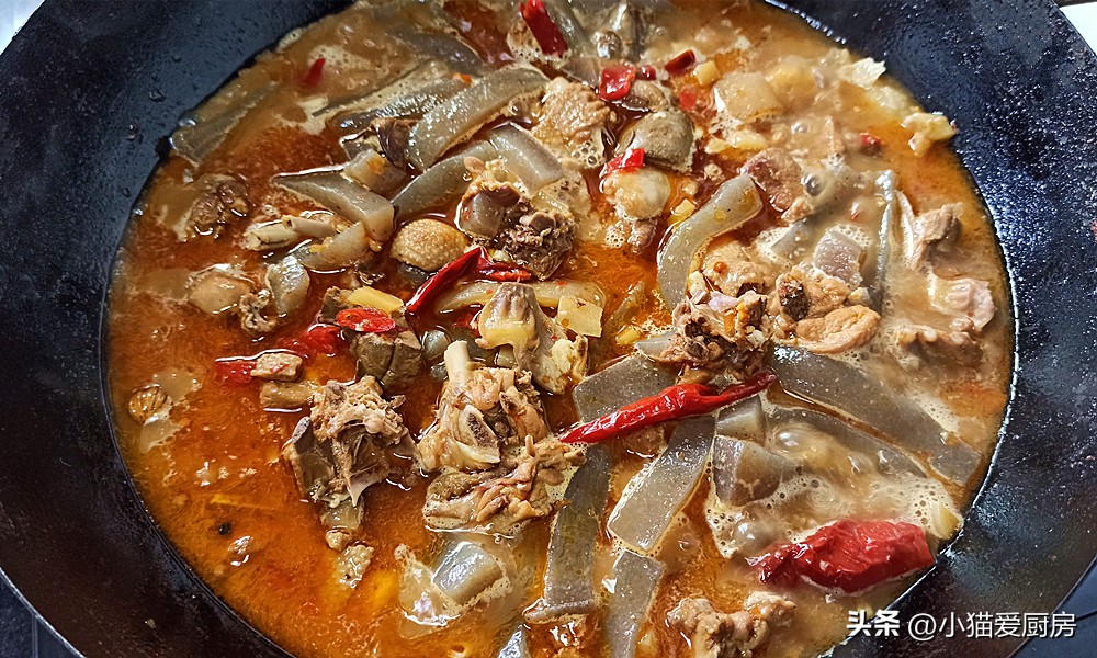 魔芋烧鸭最正宗川味做法,四川魔芋烧鸭的正宗做法