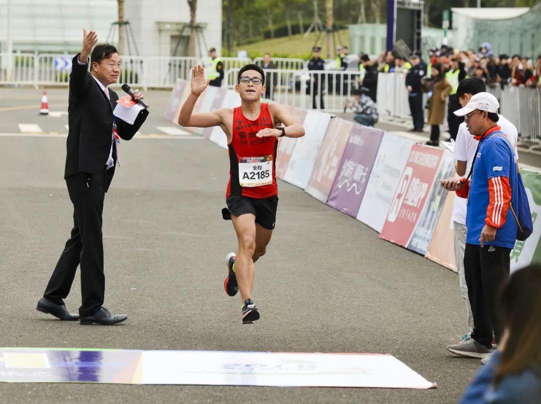 中国超马纪录保持者梁晶:被日本冠军称为英雄,31岁在赛场上遇难