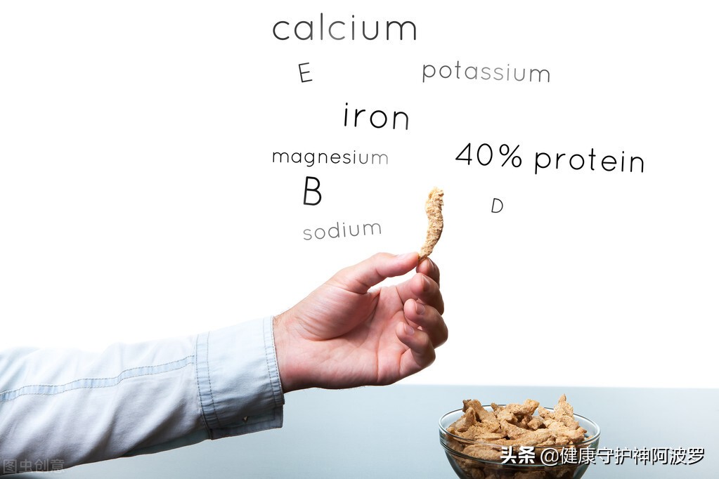 宝宝眼睛斜视眼睑下垂,眼睑下垂会导致孩子斜视原因