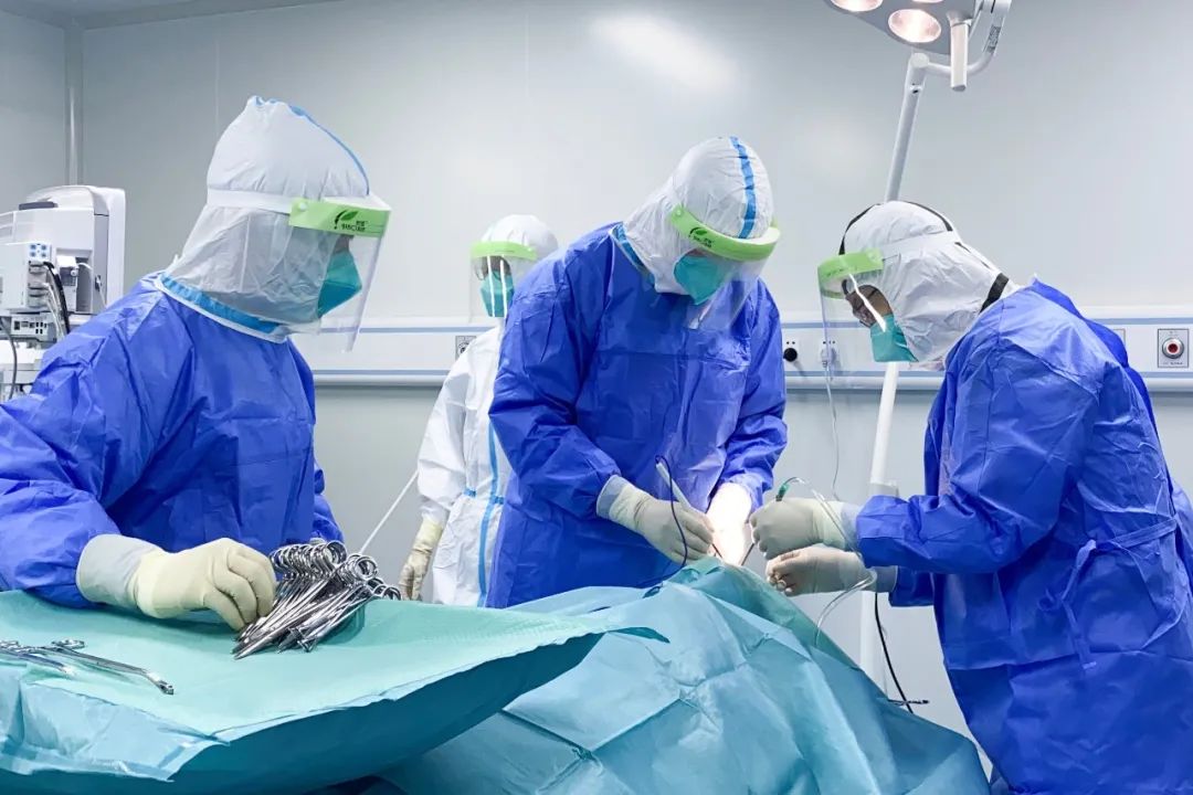 腹腔镜下胆总管切开取石治疗,充填型胆囊结石用腹腔镜怎样切除