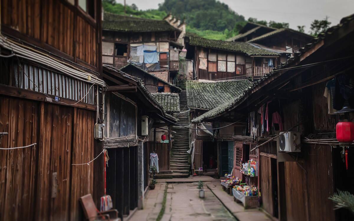 31岁马来西亚富豪用漂流瓶淘到中国女友，3年后奔现女子却溜了