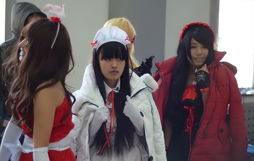 社交圈的隐藏力量，宅文化是如何影响日本的经济和文化产业的？