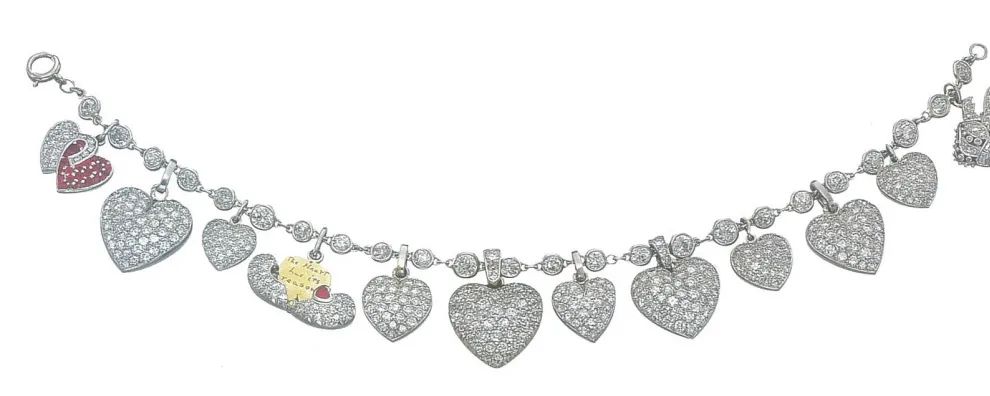 不能少了这件“幸运”珠宝，不但自带“神秘力量”还能时髦到没朋友