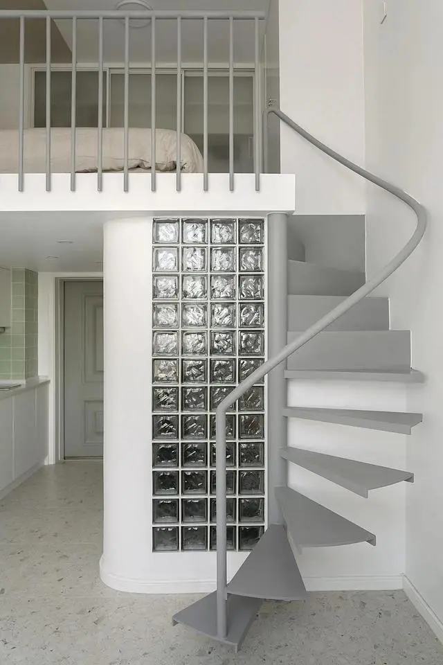 离婚女人买了个30平米房子,32岁靠自己买车买房