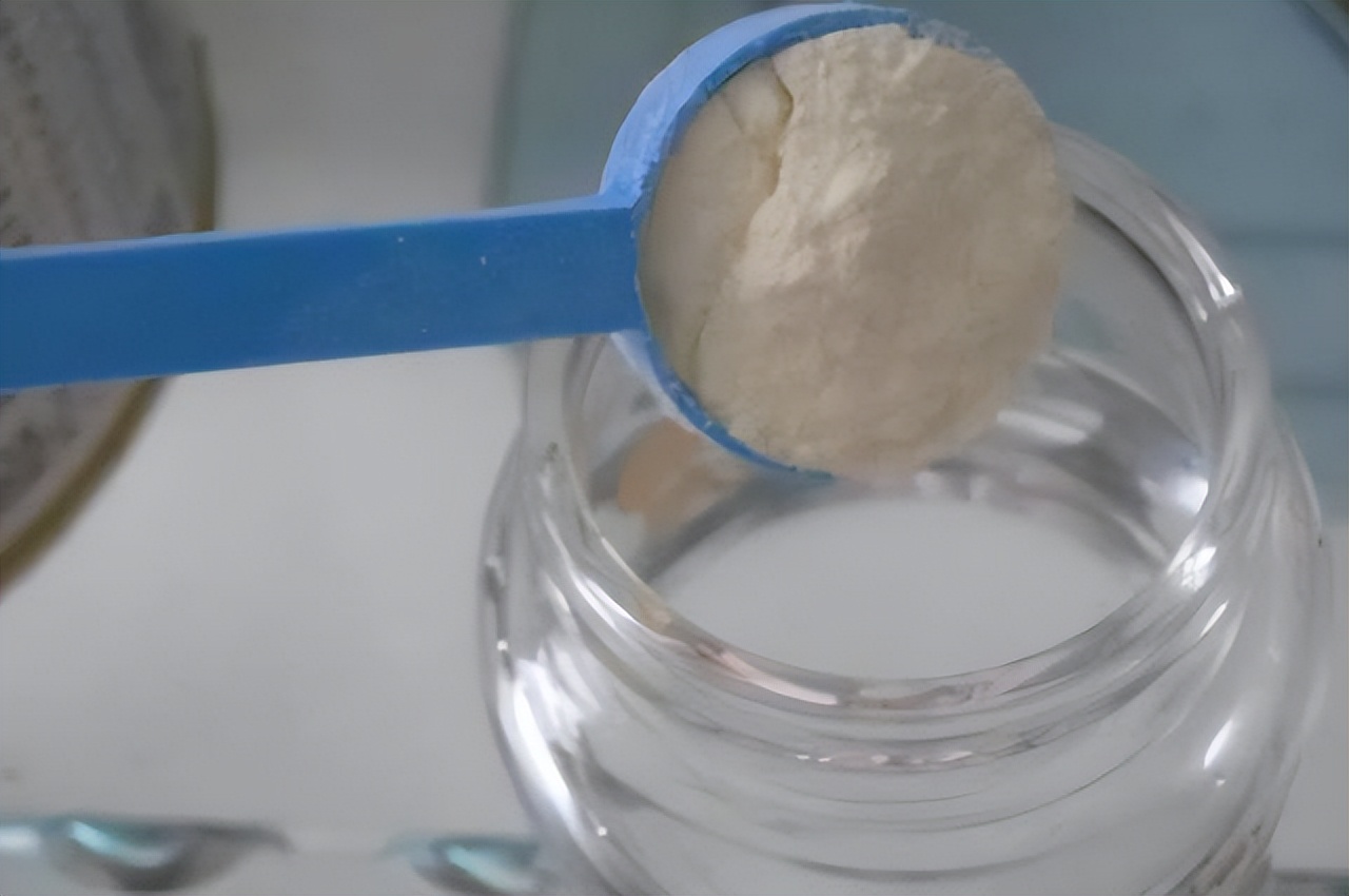 怎么给孩子喝奶粉新手教程,怎样才能让孩子喝奶粉