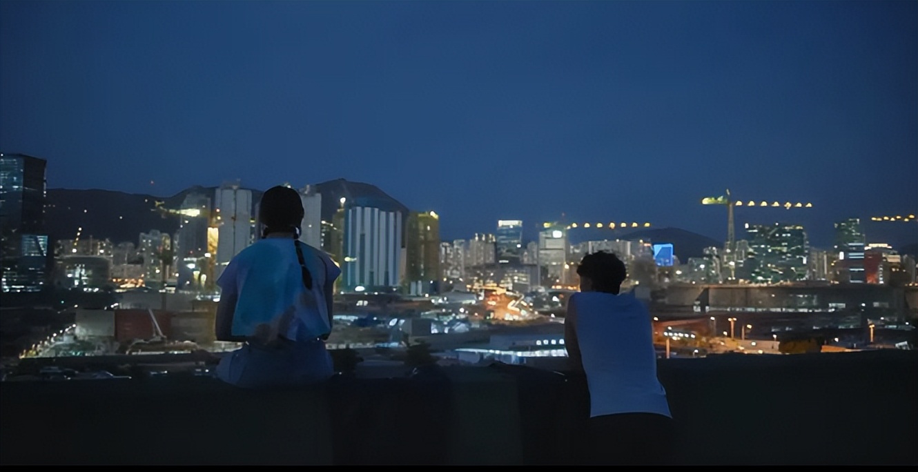 一开口就要被捂嘴?成年人难以启齿的禁忌话题,还得是她才有胆拍