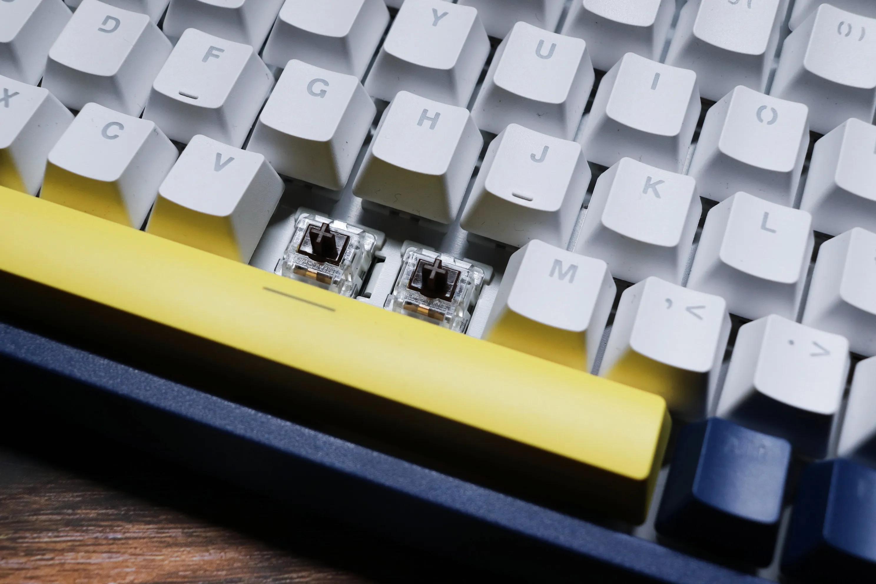 bow航世键盘无线茶轴,rgb无线机械键盘推荐