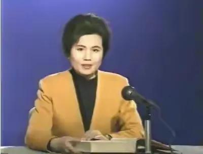 央视播音33年，搭档罗京去世后自请离职，74岁的刑质斌如今怎样了