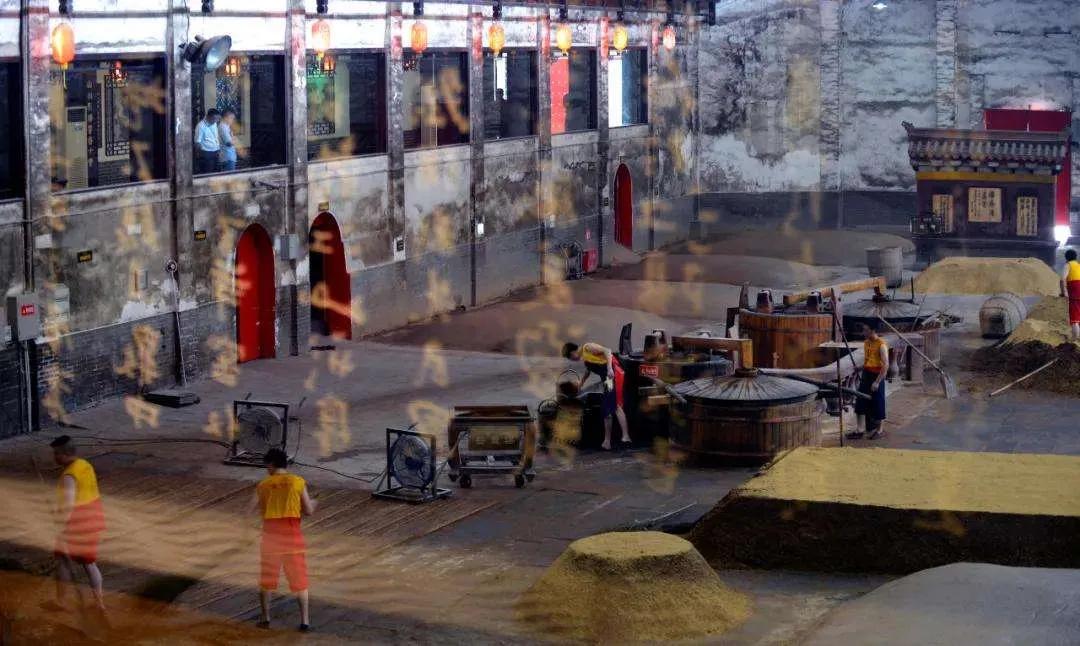 泸州老窖浓香老窖鉴藏装白酒52度,泸州老窖浓香白酒原料有哪些种类