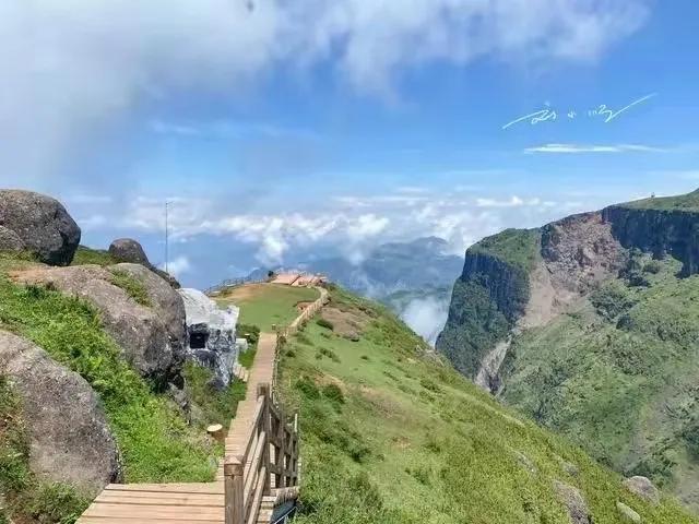 云南旅游避暑景点有哪些地方好耍,云南避暑美食胜地