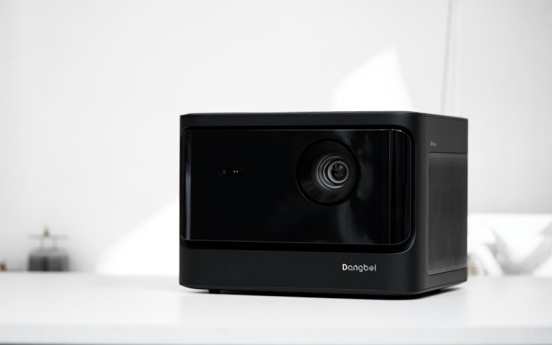 2022万元最建议买的投影仪,3款超热门家用投影仪对比