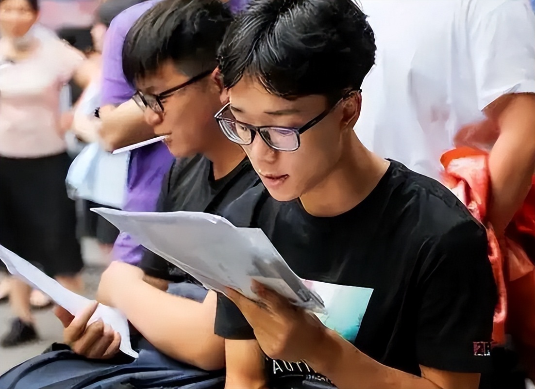 正规本科生与专升本有什么区别,专升本与普本