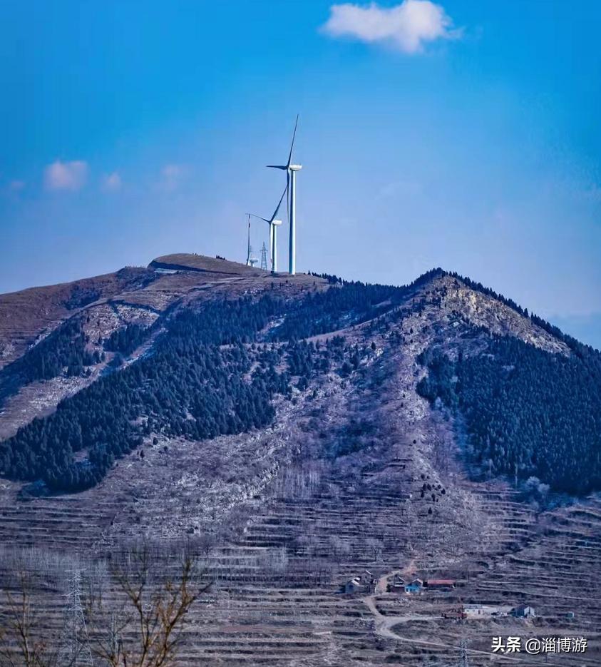 淄博博山，有个雾云洞，有悬空寺有天坑，不用太远就能玩探险