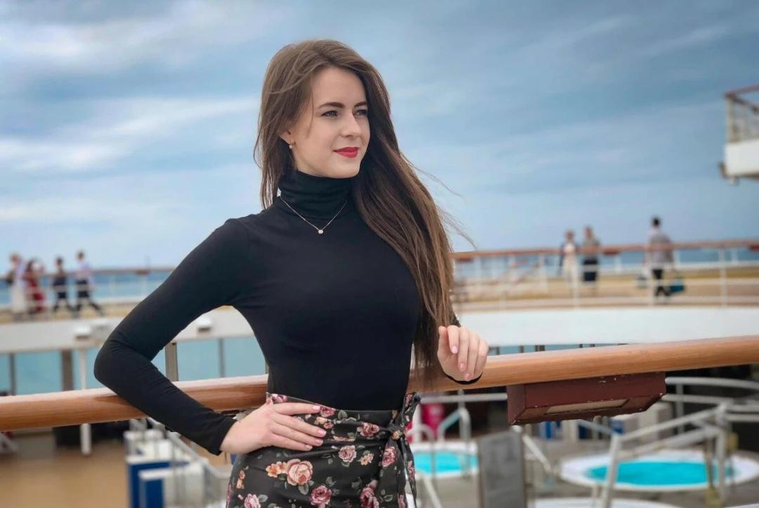 乌克兰美女涌入中国，表面是旅游，真正原因让中国男人乐开了花