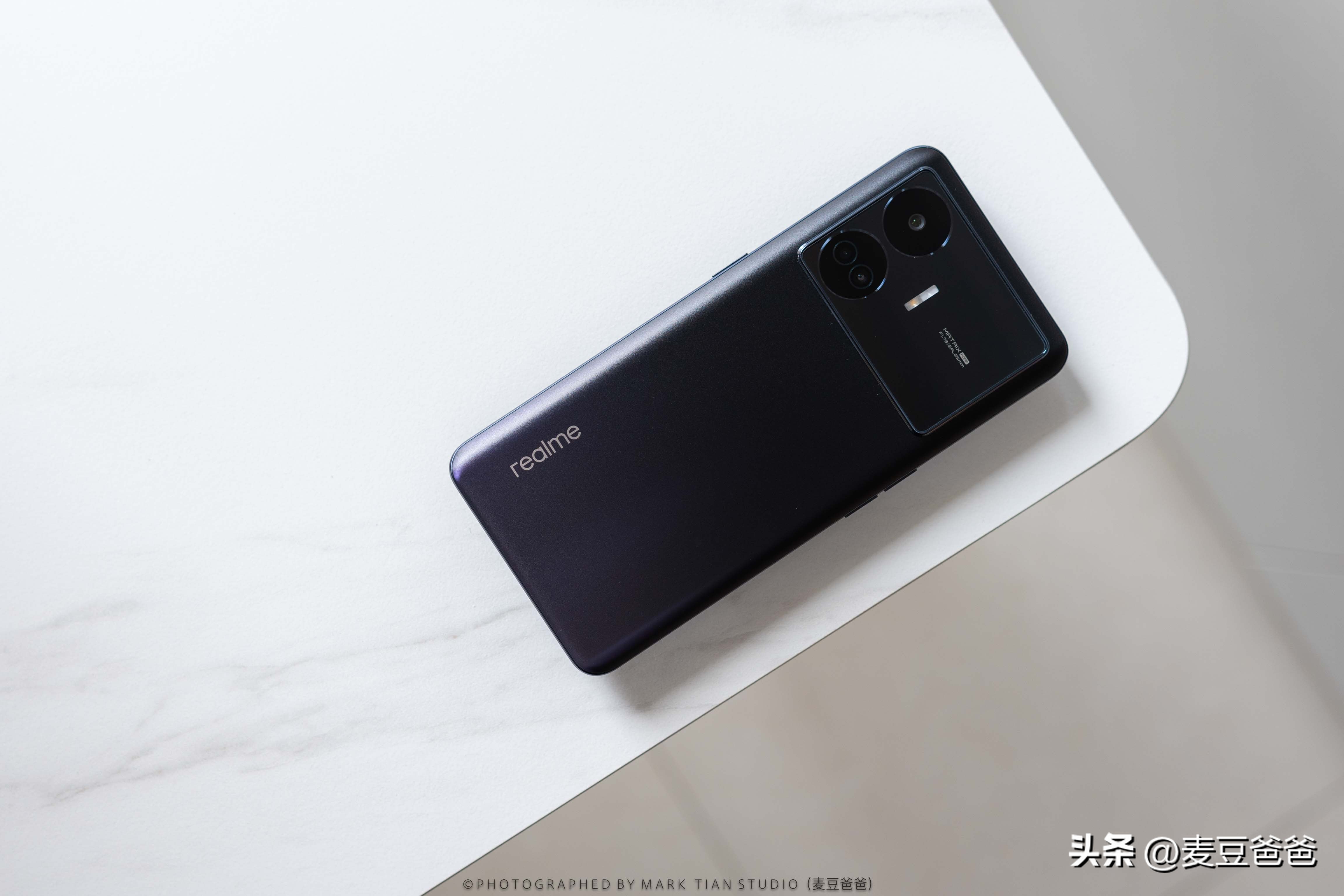 中端手机的自我修养,取舍之道:真我GTNeo5SE越级体验?