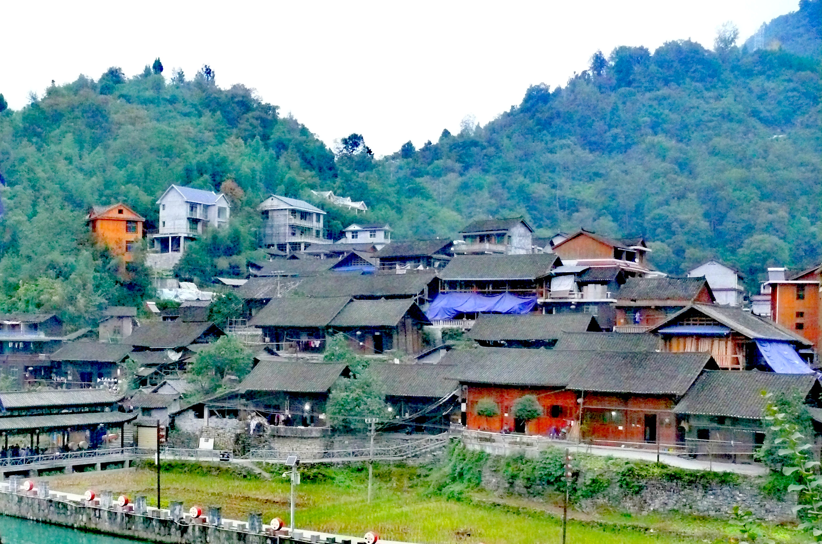 凤凰古城火车站到凤凰古城怎么走,凤凰古城站去凤凰古城打车多少钱